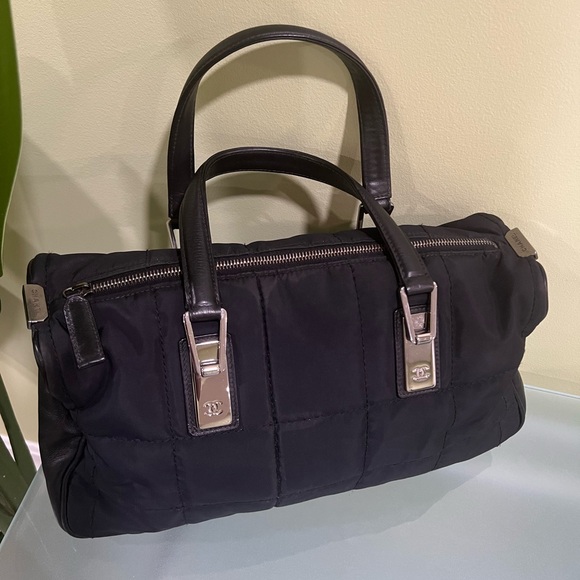 Chanel Choco Bar Nylon/Leather Handbag Black Stylish Daily Quilted Authentic - Picture 5 of 10